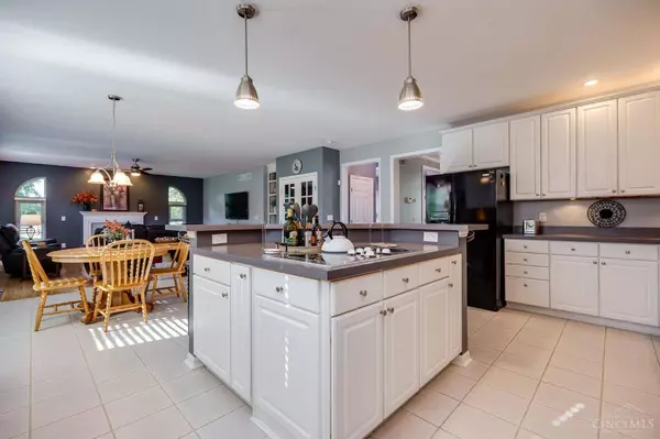 6383 Fox Lake Ct, Fairfield Twp, OH 45011