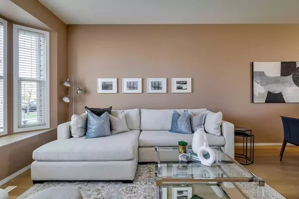 2005 Luxstone BLVD SW #503, Airdrie, AB T4B 3J9