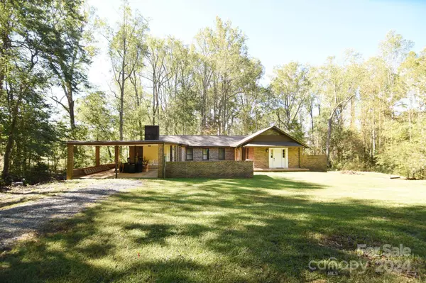 1630 Shirley LN, Newton, NC 28656