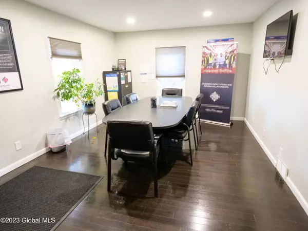 463 Maple Avenue, Greenfield, NY 12866