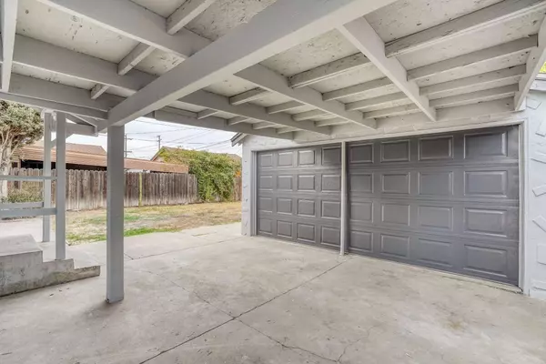 4561 E Madison Avenue, Fresno, CA 93702