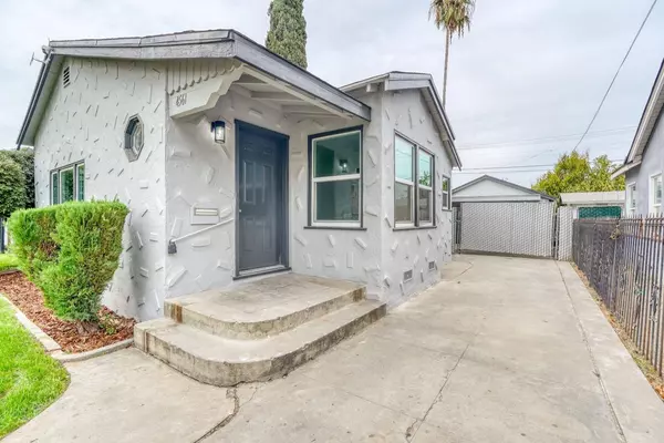 4561 E Madison Avenue, Fresno, CA 93702