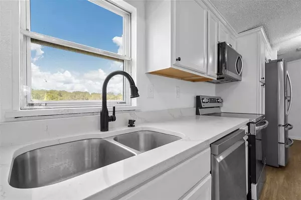 4105 Adriels Lane, Venus, TX 76084