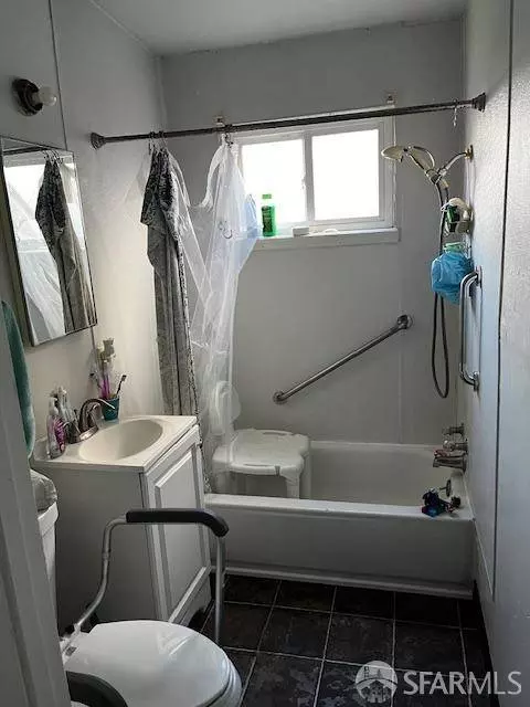 1127 Newbridge ST, East Palo Alto, CA 94303