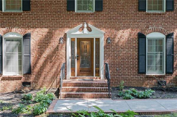 380 Castleridge DR, Atlanta, GA 30342