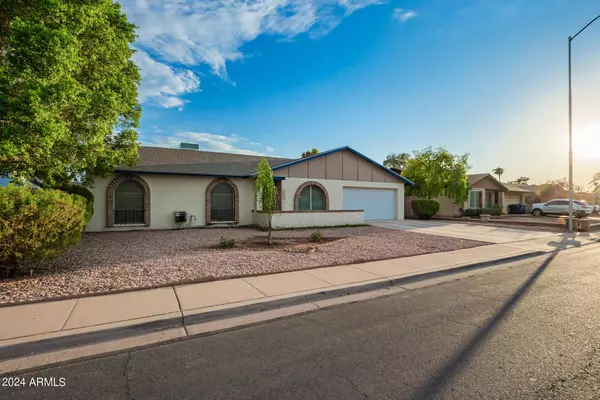 837 W LINDNER Avenue, Mesa, AZ 85210