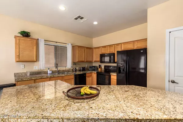 9333 W ELWOOD Street, Tolleson, AZ 85353