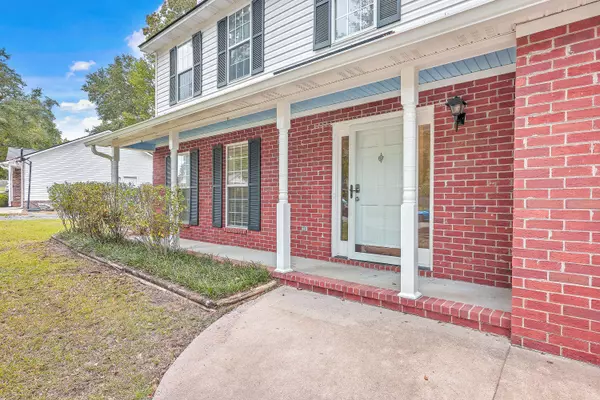 313 Camelot Dr, Goose Creek, SC 29445