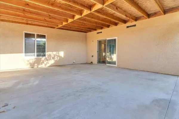 400 E Carpenter Avenue, Reedley, CA 93654