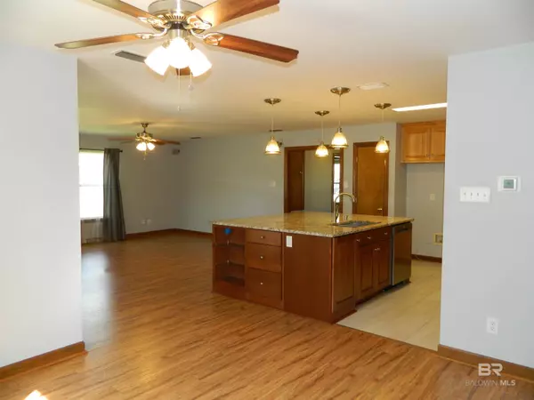 4136 Morhaven Drive, Mobile, AL 36605