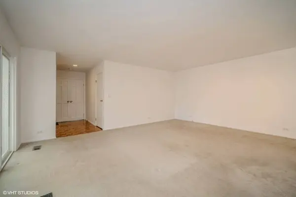 1 Windermere on Duxbury, Rolling Meadows, IL 60008