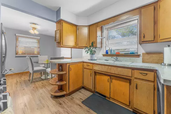 2340 120th PL, Blue Island, IL 60406