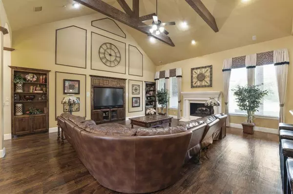 2725 Wolf Creek Drive, Lucas, TX 75002