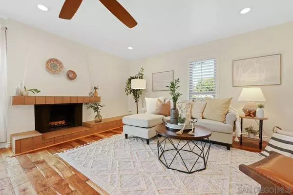 3228 Loma Riviera Dr, San Diego, CA 92110