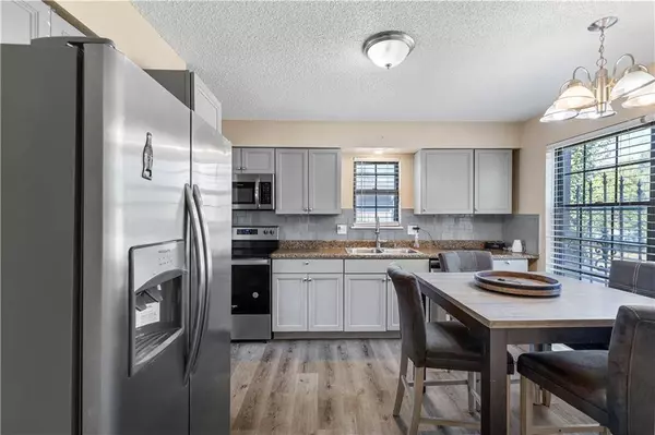 6615 E 51st TER, Kansas City, MO 64129