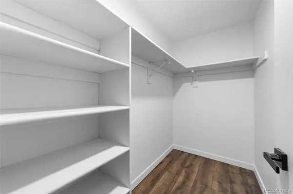 3121 S Tamarac DR #201J, Denver, CO 80231