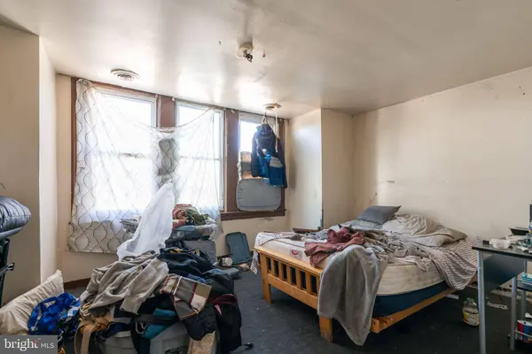 5354 WOODLAND AVE, Philadelphia, PA 19143