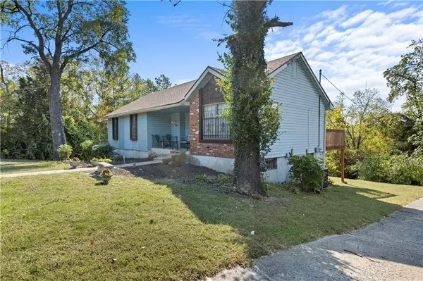 6615 E 51st TER, Kansas City, MO 64129