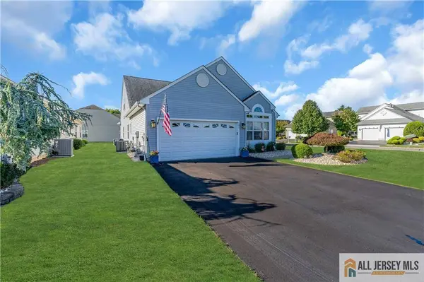 101 Avalon RD, Monroe, NJ 08831