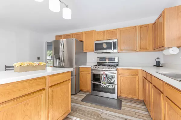 7216 Sutherland DR, Plainfield, IL 60586