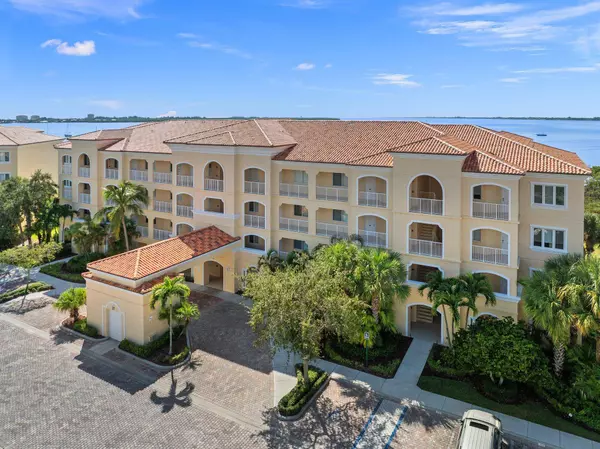 27 W Harbour Isle DR 202, Hutchinson Island, FL 34949