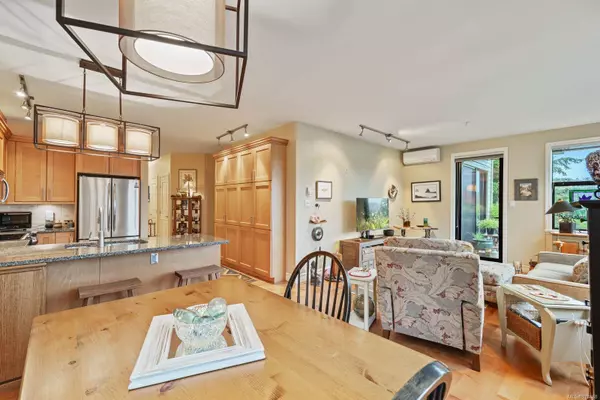 22300 Mansfield Dr #313, Courtenay, BC V9N 3S3