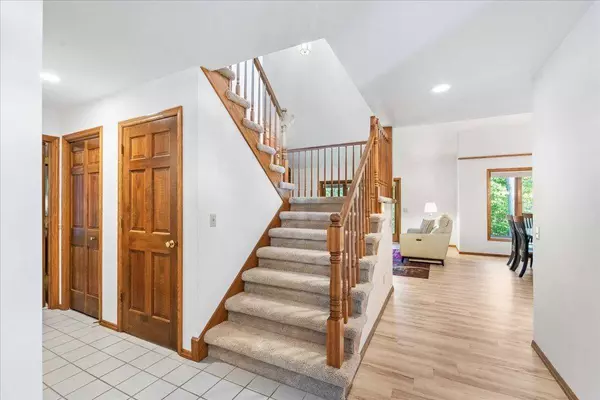 3742 Sunny Wood Drive, Deforest, WI 53532