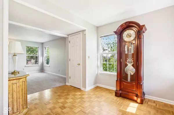 6299 Valleyview DR, Fishers, IN 46038