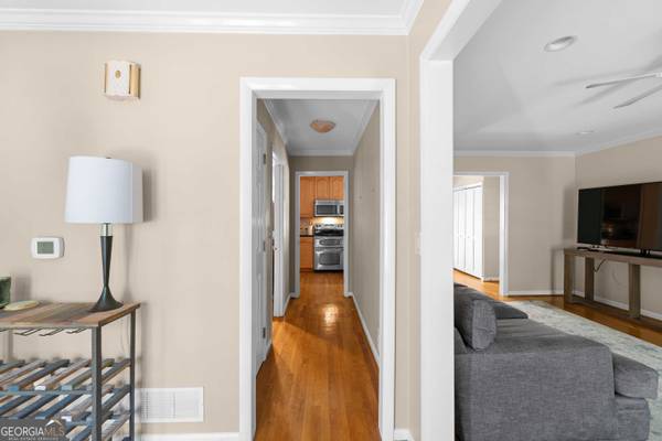 380 Castleridge DR, Atlanta, GA 30342