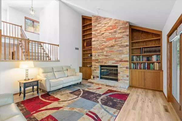 3742 Sunny Wood Drive, Deforest, WI 53532