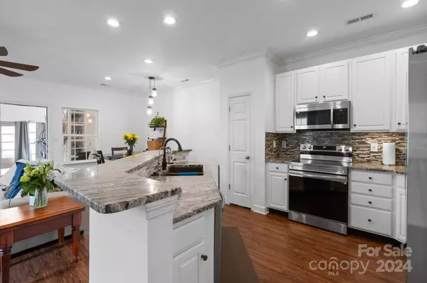 17727 Caldwell Track DR, Cornelius, NC 28031