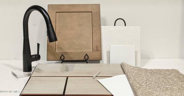 5890 TOMAHAWK LAKE DR, Jacksonville, FL 32254