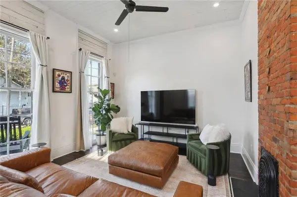 7707 OAK ST, New Orleans, LA 70118