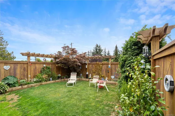 698 Wedgewood Cres, Parksville, BC V9P 1B6