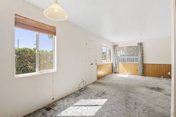 3057 Ulric St, San Diego, CA 92111