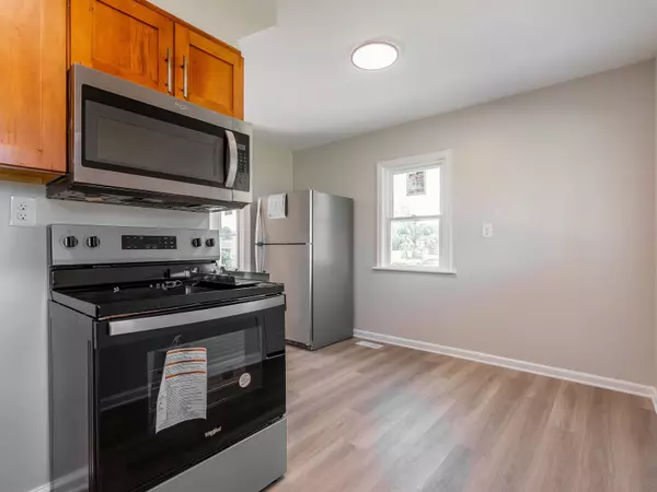 212 E LEE HWY, New Market, VA 22844