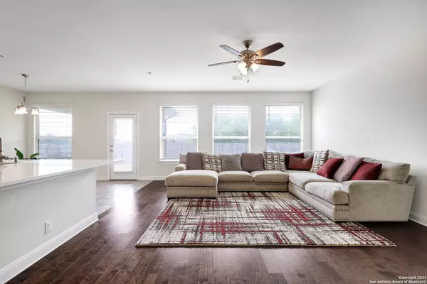 353 VALIANT VLY, Cibolo, TX 78108-0077