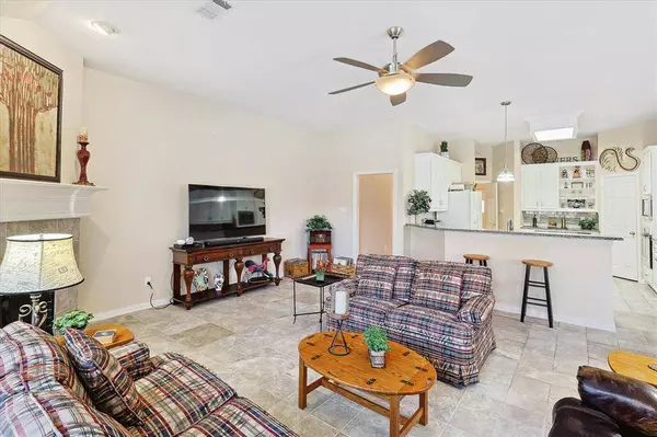 905 Granview Drive, Lewisville, TX 75067