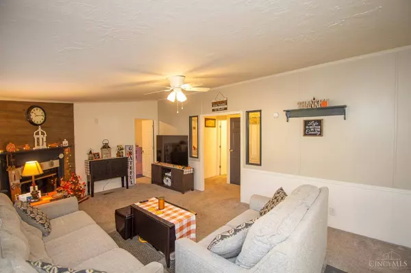 7174 Woodland Trl, Paint Twp, OH 45133