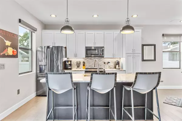 206 N ARRAWANA AVE #A, Tampa, FL 33609