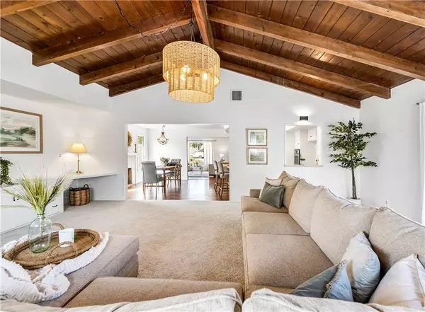 5772 Castle DR, Huntington Beach, CA 92649