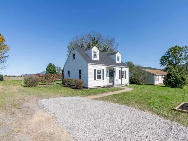 212 E LEE HWY, New Market, VA 22844