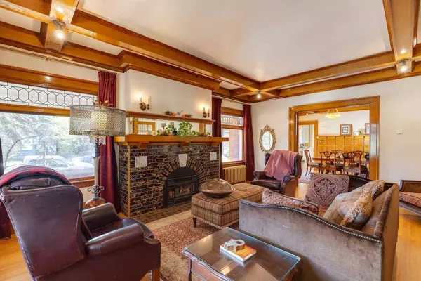 1933 5 ST SW, Calgary, AB T2S2B2