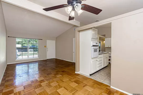 2987 CARMEN DR, Baton Rouge, LA 70809