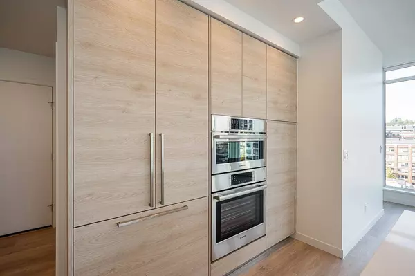 680 QUAYSIDE DR #904, New Westminster, BC V3M 0P2