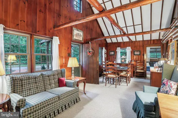 32 BEACH RD, Mount Laurel, NJ 08054