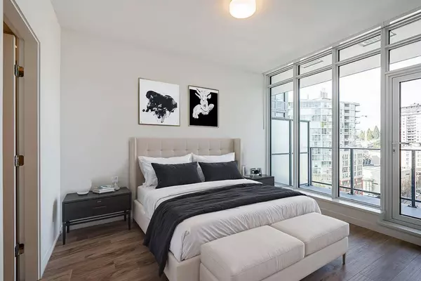 680 QUAYSIDE DR #904, New Westminster, BC V3M 0P2