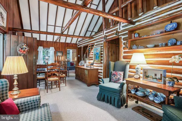 32 BEACH RD, Mount Laurel, NJ 08054