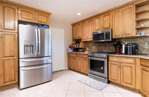 5752 Golden AVE, Riverside, CA 92505