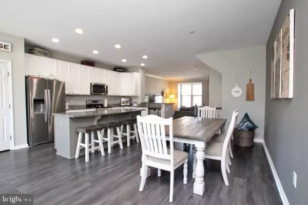 9 RED ROSE LN, Easton, PA 18045